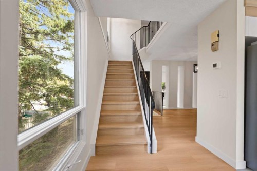 32-99 Midpark Gardens Se, Calgary, AB - Indoor Photo Showing Other Room