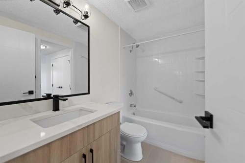 32-99 Midpark Gardens Se, Calgary, AB - Indoor Photo Showing Bathroom