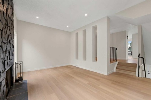 32-99 Midpark Gardens Se, Calgary, AB - Indoor Photo Showing Other Room