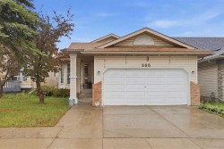 866 Applewood Drive SE Calgary, AB T2A 7R6