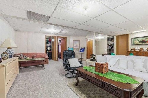 866 Applewood Drive Se, Calgary, AB 
