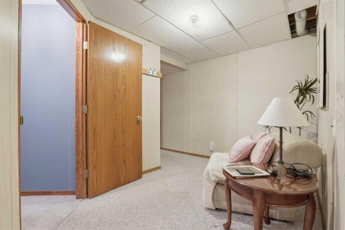 866 Applewood Drive Se, Calgary, AB 