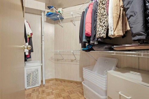 866 Applewood Drive Se, Calgary, AB 