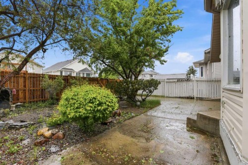 866 Applewood Drive Se, Calgary, AB 