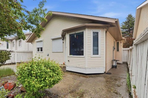 866 Applewood Drive Se, Calgary, AB 