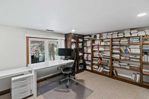 652 Dalmeny Hill Nw, Calgary, AB - Indoor Photo Showing Office