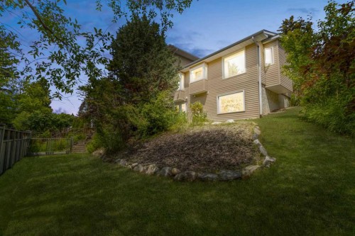 652 Dalmeny Hill Nw, Calgary, AB - Outdoor