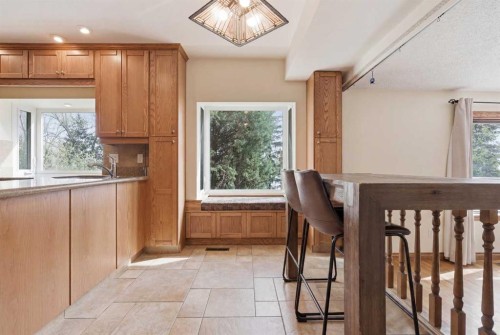 652 Dalmeny Hill Nw, Calgary, AB - Indoor Photo Showing Other Room