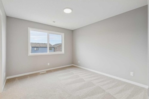 75 Hotchkiss Way Se, Calgary, AB - Indoor Photo Showing Other Room