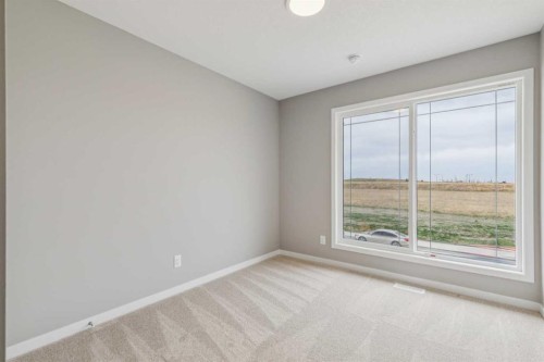 75 Hotchkiss Way Se, Calgary, AB - Indoor Photo Showing Other Room