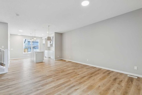 75 Hotchkiss Way Se, Calgary, AB - Indoor