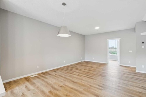 75 Hotchkiss Way Se, Calgary, AB - Indoor Photo Showing Other Room
