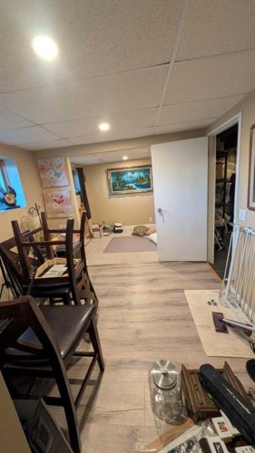 108 Glendale Place, Cochrane, AB - Indoor Photo Showing Other Room