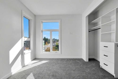 4903 Bowness Road Nw, Calgary, AB - Indoor Photo Showing Other Room