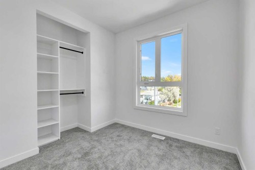 4903 Bowness Road Nw, Calgary, AB - Indoor Photo Showing Other Room