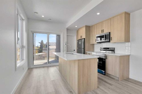 4903 Bowness Road Nw, Calgary, AB - Indoor Photo Showing Kitchen