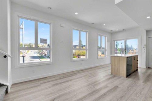 4903 Bowness Road Nw, Calgary, AB - Indoor