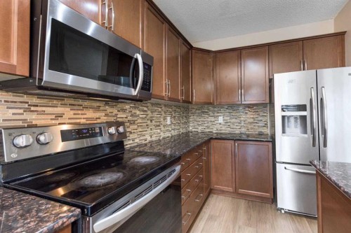 28 Cityscape Gardens Ne, Calgary, AB - Indoor Photo Showing Kitchen With Upgraded Kitchen