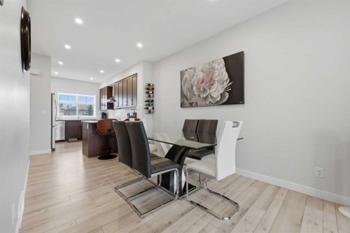 11 Les Jardins Park Se, Calgary, AB - Indoor Photo Showing Dining Room