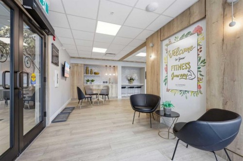 11 Les Jardins Park Se, Calgary, AB - Indoor