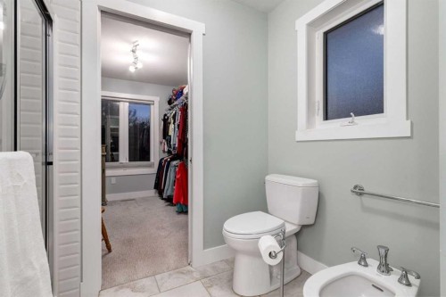 17 Westlynn Drive, Claresholm, AB - Indoor Photo Showing Bathroom