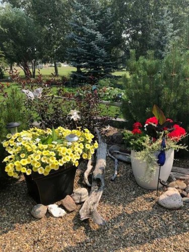 17 Westlynn Drive, Claresholm, AB - Outdoor