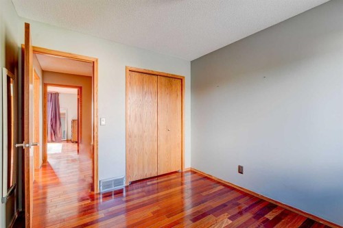 210 Hawkville Close Nw, Calgary, AB - Indoor Photo Showing Other Room