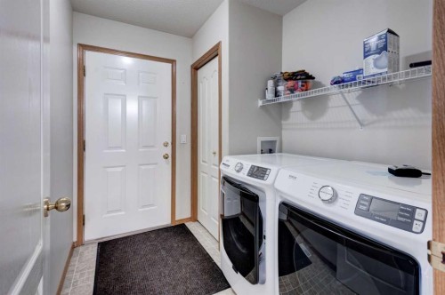 104 Whispering Way, Vulcan, AB - Indoor Photo Showing Laundry Room