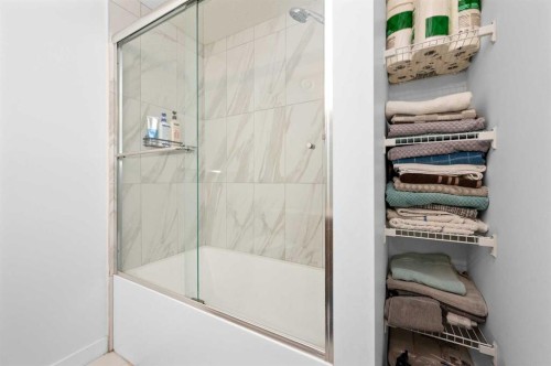 203-33 Merganser Drive, Chestermere, AB - Indoor Photo Showing Bathroom