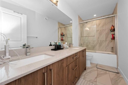 203-33 Merganser Drive, Chestermere, AB - Indoor Photo Showing Bathroom