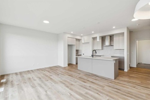 30 Bartlett Row Se, Calgary, AB - Indoor Photo Showing Kitchen