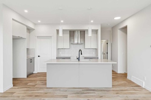 30 Bartlett Row Se, Calgary, AB - Indoor Photo Showing Kitchen