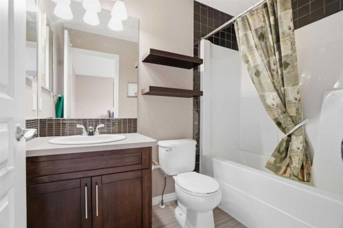 83 Auburn Bay Boulevard Se, Calgary, AB - Indoor Photo Showing Bathroom