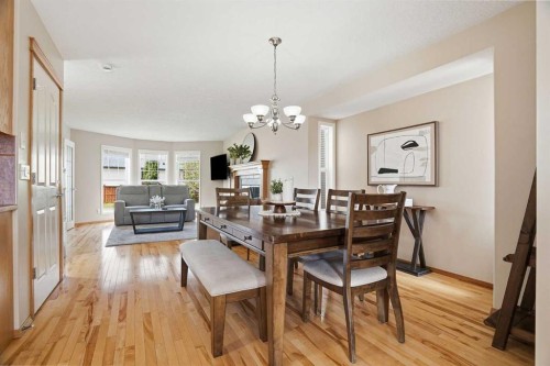 258 Cramond Circle Se, Calgary, AB - Indoor Photo Showing Dining Room