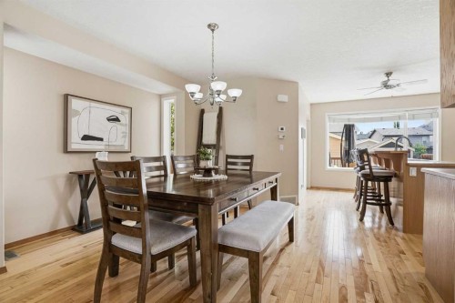 258 Cramond Circle Se, Calgary, AB - Indoor Photo Showing Dining Room