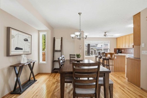 258 Cramond Circle Se, Calgary, AB - Indoor Photo Showing Dining Room