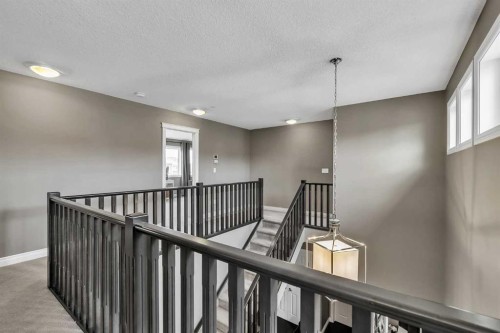 8223 9 Avenue Sw, Calgary, AB - Indoor Photo Showing Other Room