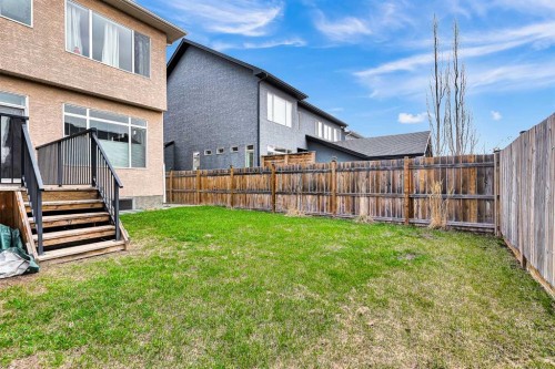 8223 9 Avenue Sw, Calgary, AB - Outdoor
