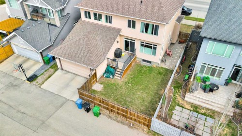 8223 9 Avenue Sw, Calgary, AB - Outdoor