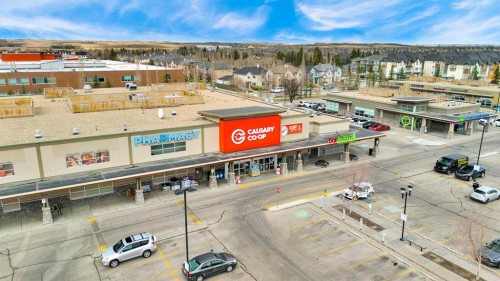 8223 9 Avenue Sw, Calgary, AB - Outdoor