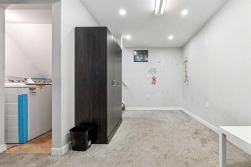 367 Martinbrook Place Ne, Calgary, AB - Indoor Photo Showing Other Room