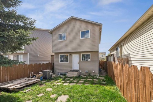 367 Martinbrook Place Ne, Calgary, AB - Outdoor