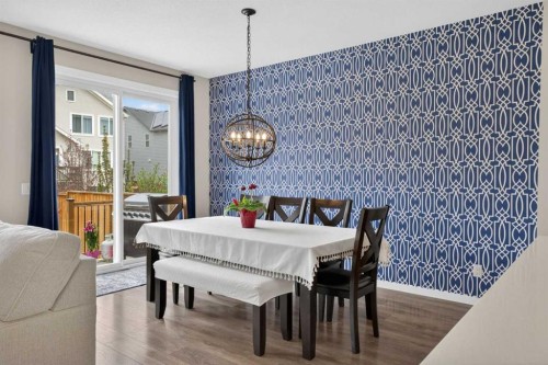 377 Masters Avenue Se, Calgary, AB - Indoor Photo Showing Dining Room