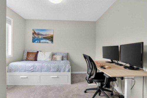 377 Masters Avenue Se, Calgary, AB - Indoor Photo Showing Office