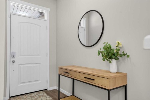 377 Masters Avenue Se, Calgary, AB - Indoor Photo Showing Other Room
