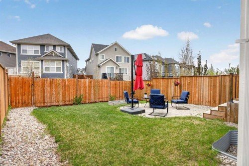 377 Masters Avenue Se, Calgary, AB - Outdoor
