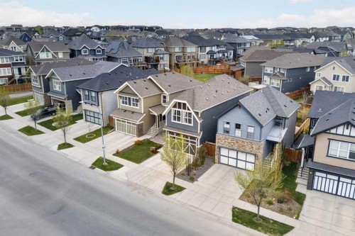377 Masters Avenue Se, Calgary, AB - Outdoor With Facade