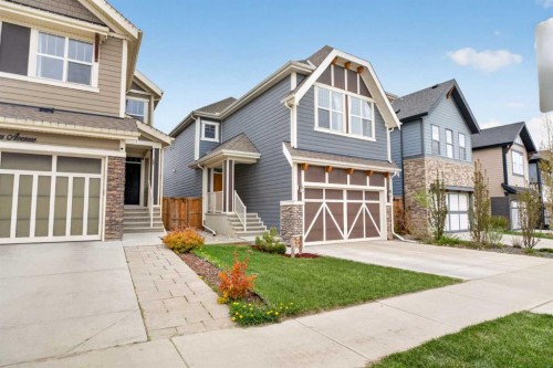 377 Masters Avenue Se, Calgary, AB - Outdoor With Facade