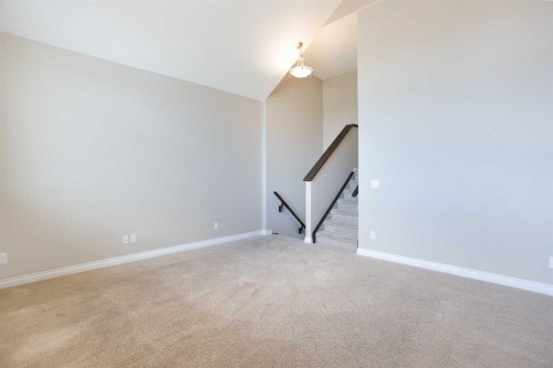 606 Montgomery Close Se, High River, AB - Indoor Photo Showing Other Room