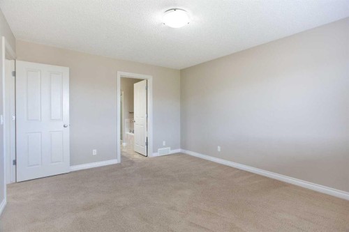 606 Montgomery Close Se, High River, AB - Indoor Photo Showing Other Room
